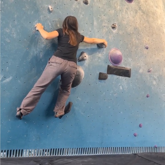 North Face purple hiking pants. - Picture 2 of 5